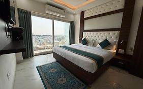 Hotel 7 Heaven