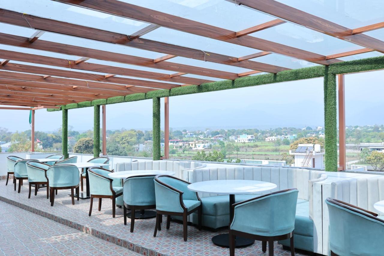 Hotel 7 Heaven Dehradun Eksteriør bilde