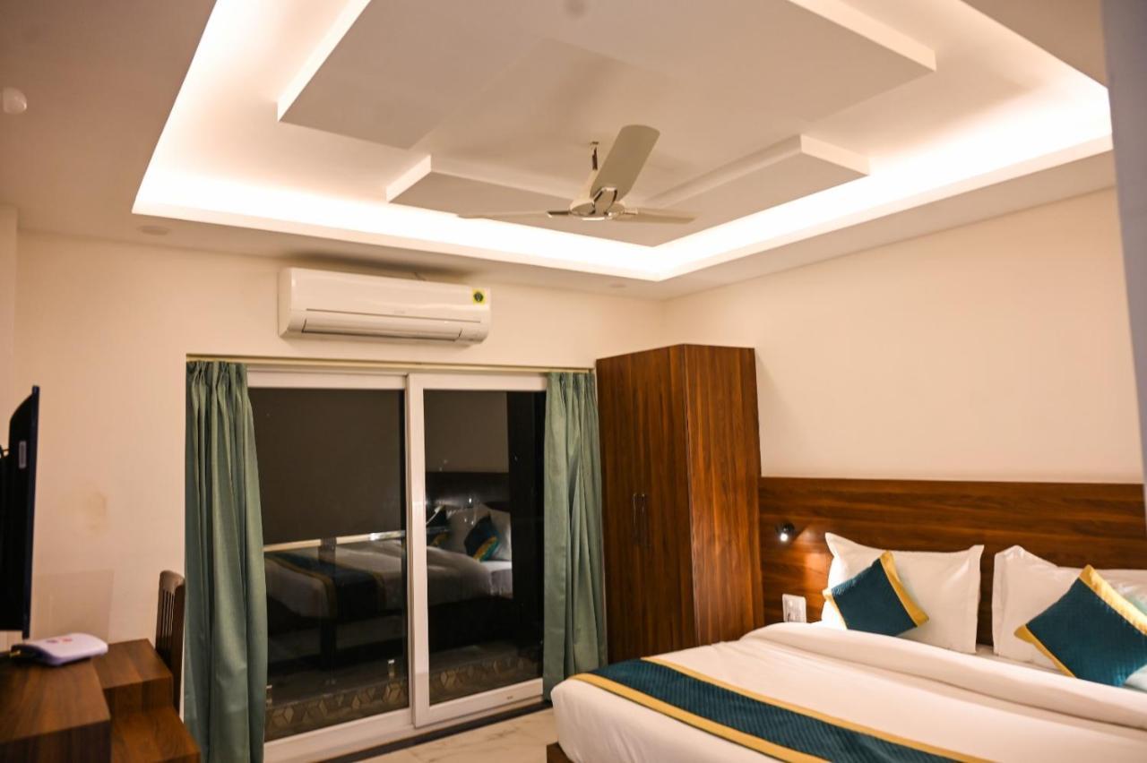 Hotel 7 Heaven Dehradun Eksteriør bilde