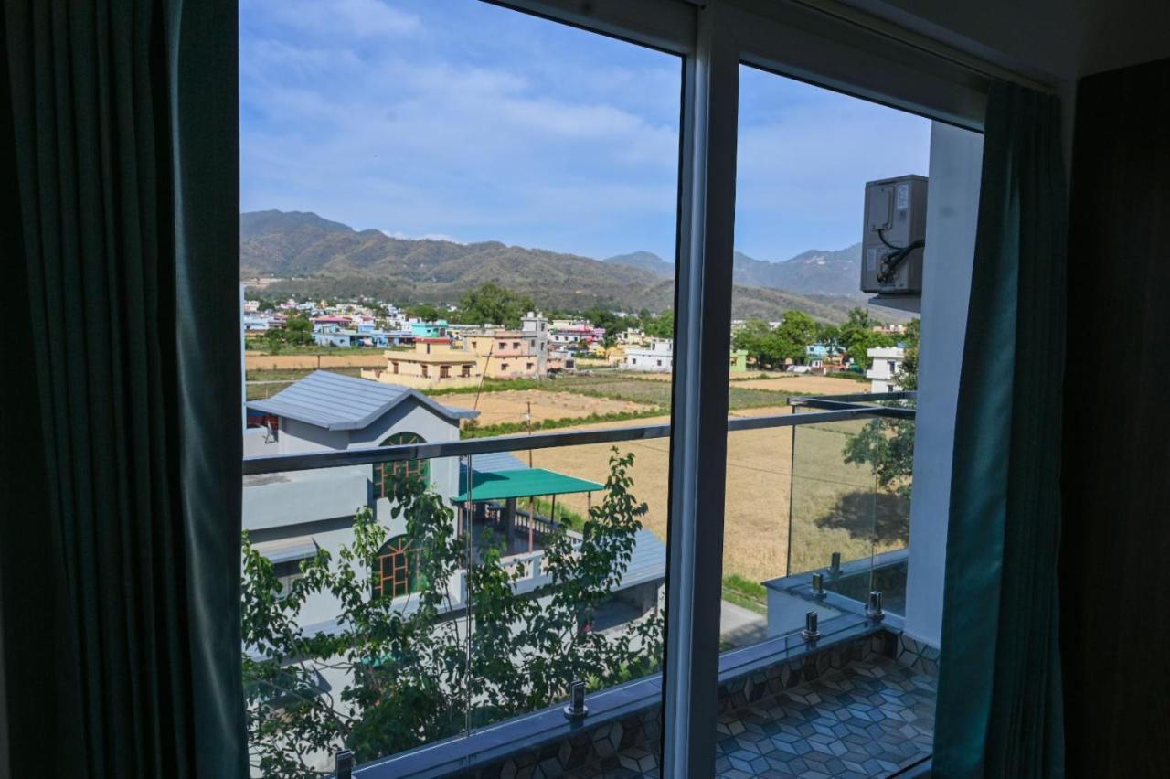 Hotel 7 Heaven Dehradun Eksteriør bilde