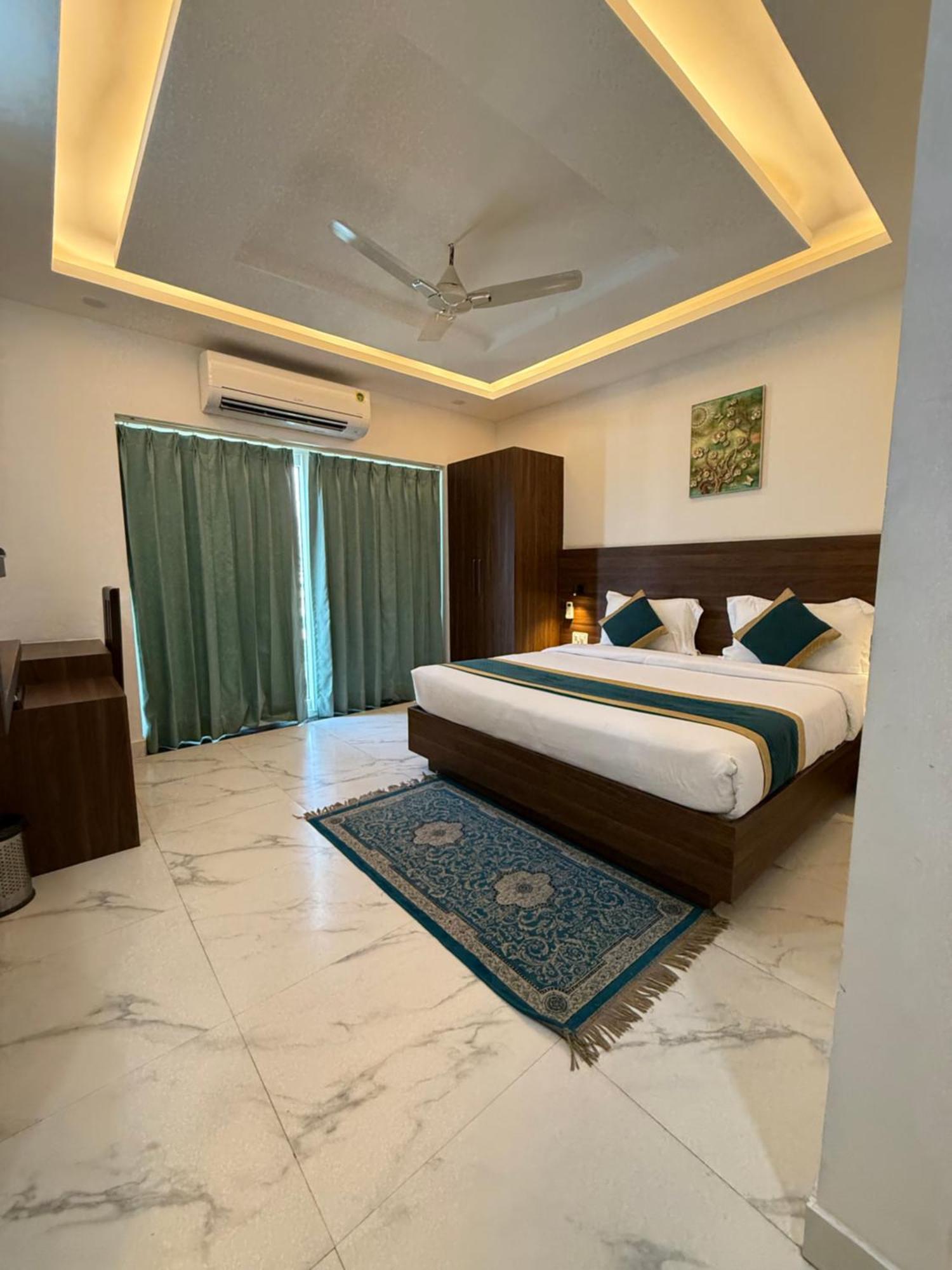Hotel 7 Heaven Dehradun Eksteriør bilde